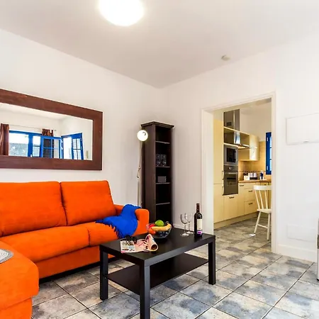 Natacha * Puerto del Carmen (Lanzarote)