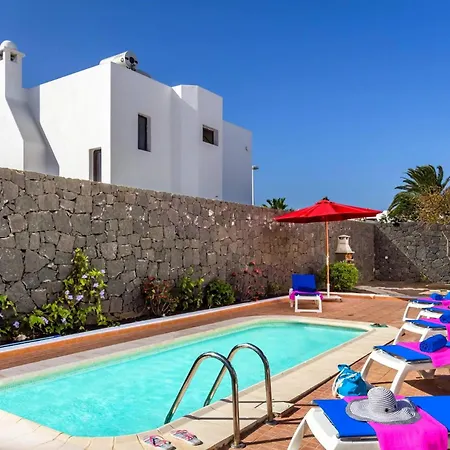 Natacha Vila Puerto del Carmen (Lanzarote)